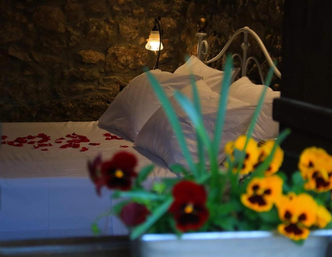 The Stone Suite โมไรตีกา ภายนอก รูปภาพ