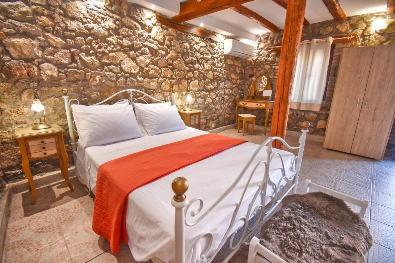 The Stone Suite โมไรตีกา ภายนอก รูปภาพ