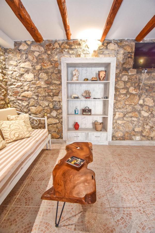 The Stone Suite โมไรตีกา ภายนอก รูปภาพ