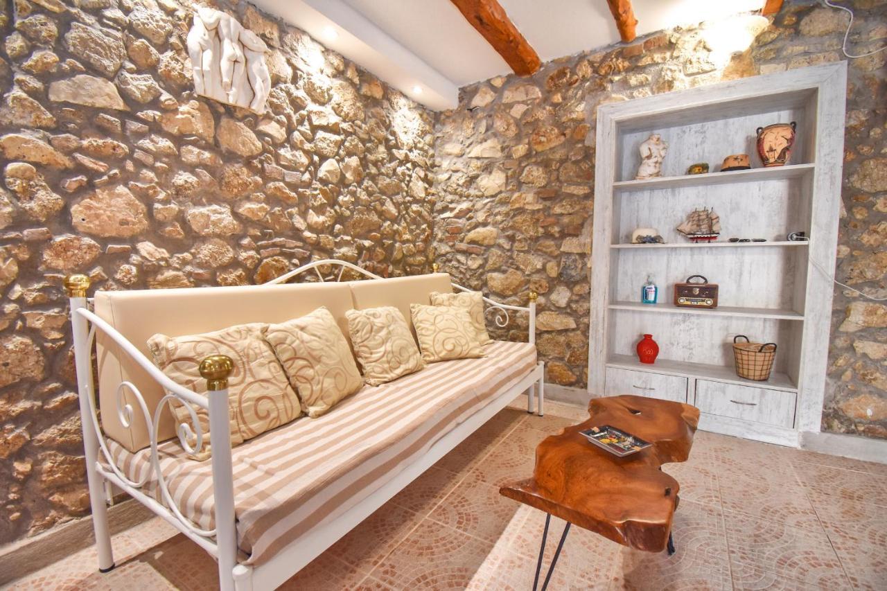 The Stone Suite โมไรตีกา ภายนอก รูปภาพ