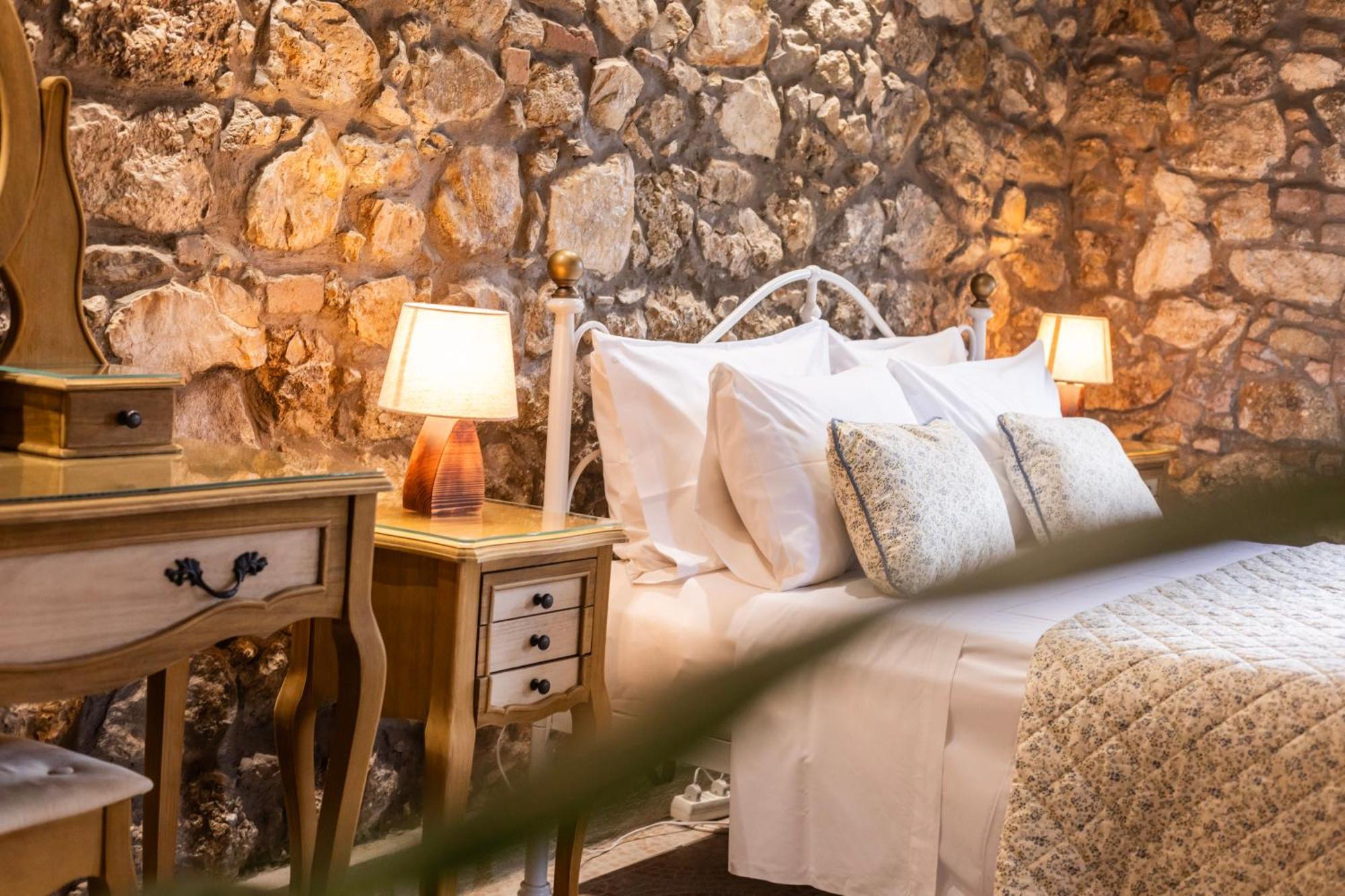 The Stone Suite โมไรตีกา ภายนอก รูปภาพ