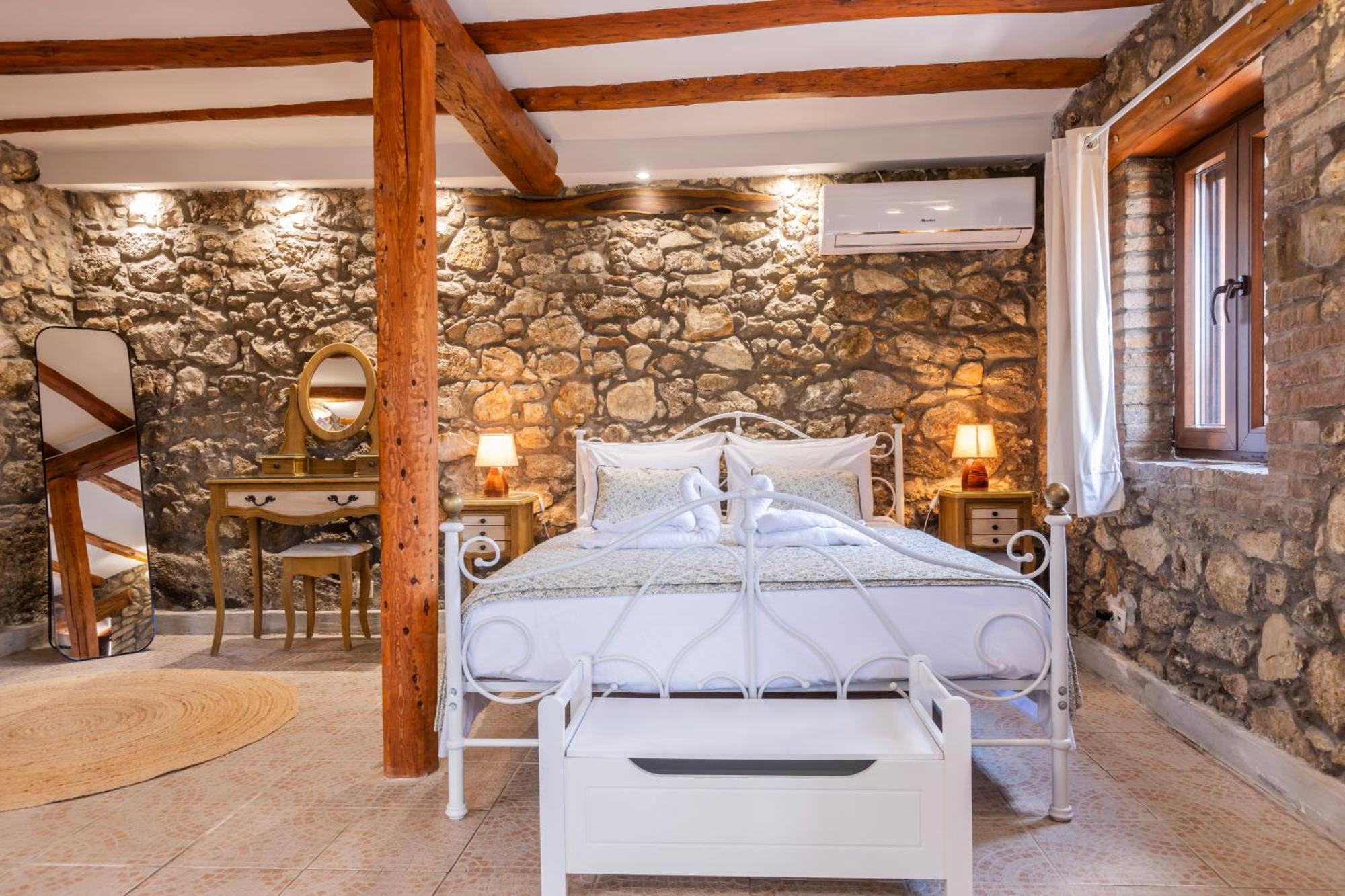 The Stone Suite โมไรตีกา ภายนอก รูปภาพ